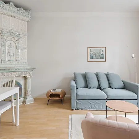 Wehost Fabulous 2br In Prestigious Punavuori @iso Roobertinkatu 26