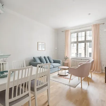 Huoneisto Wehost Fabulous 2br In Prestigious Punavuori @iso Roobertinkatu 26